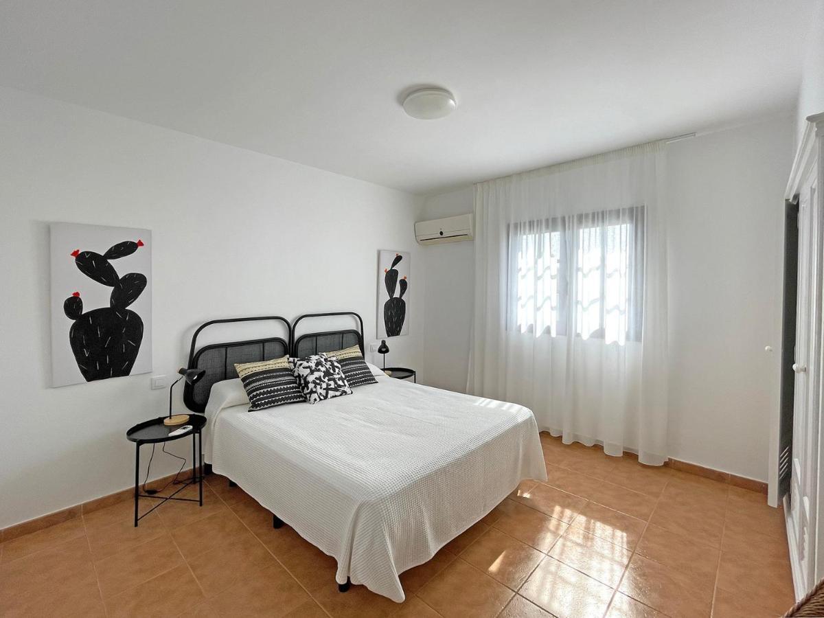 Villa Charlotte Тиас Экстерьер фото